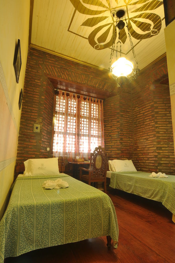 Zen Rooms Grandpa'S Inn Vigan Exteriör bild